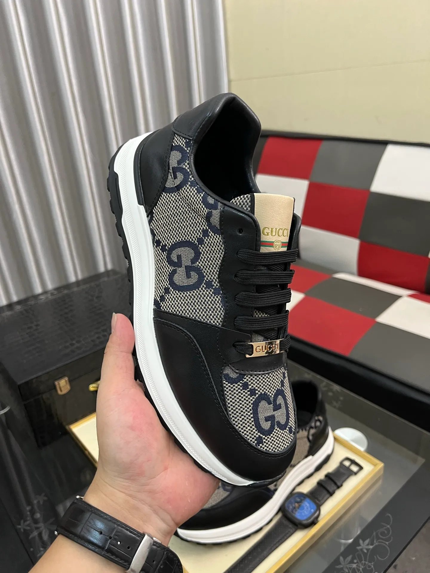 Men's shoes💰420⌚️⌚️[GUCCI] Gucci men's casual shoes are absolutely popular🔥The ultimate matching item for trendy men! The charm of super texture is irresistible, the main recommendation, the flower leather color is bright! The upper is made of high-quality cowhide + breathable fabric, sheepskin feet, wear-resistant rubber sole, noble and elegant! Extremely comfortable🎁🎁You can be as handsome as you want💪 38-442️⃣colors available
